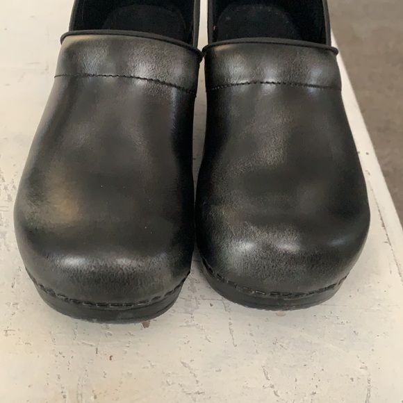 Clogs - Picture 8 of 12